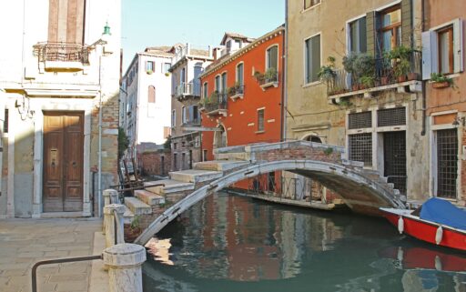 HIDDEN VENICE